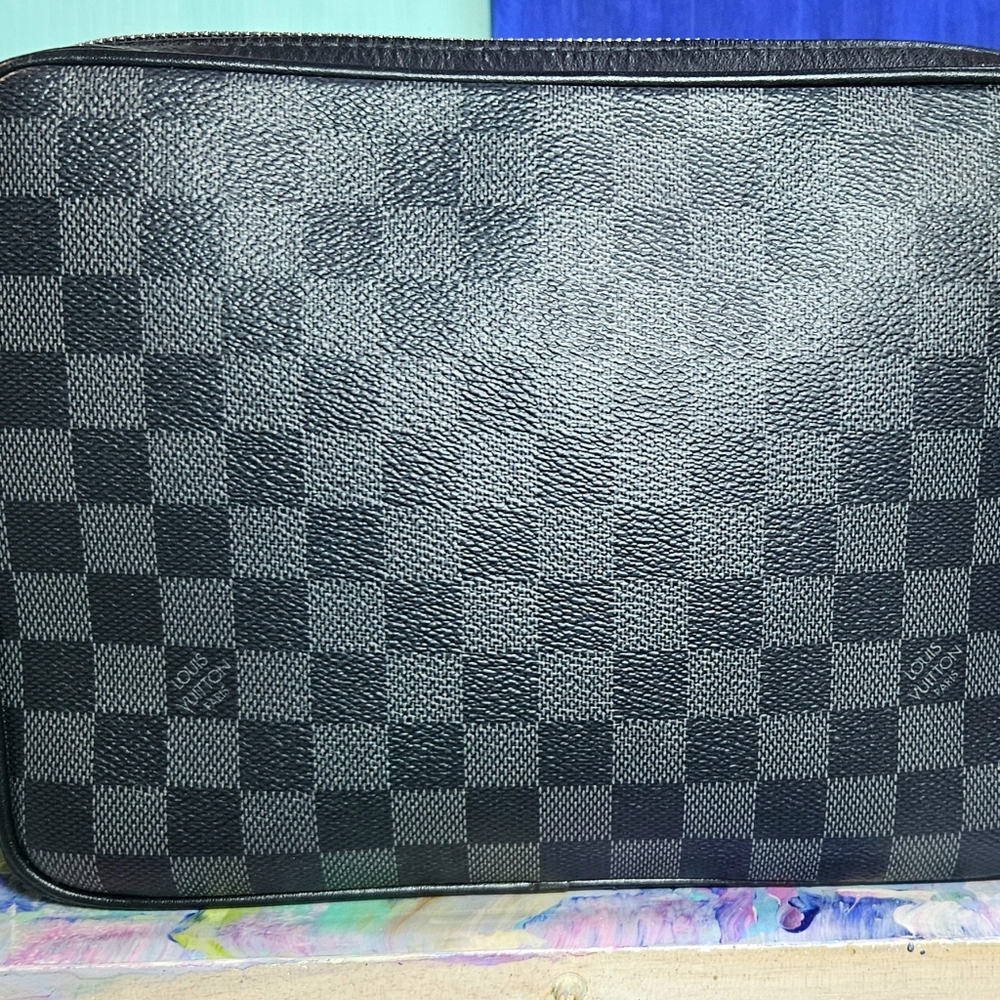 Louis Vuitton Damier Graphite Trocadero Messenger Bag - Picture 13 of 16